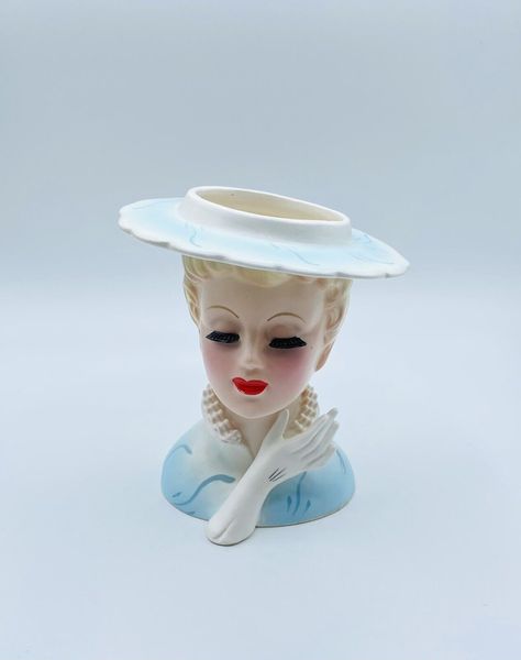 BEAUTIFUL!!! Vintage LADY/WOMAN HEAD VASE 4071 JAPAN BABY BLUE/WHITE/MULTI | eBay Sicilian Pottery, Salvaged Decor, Head Vases, Vintage Figurines, Head Planters, Vintage Lady, Head Vase, Flea Market Finds, Flea Market