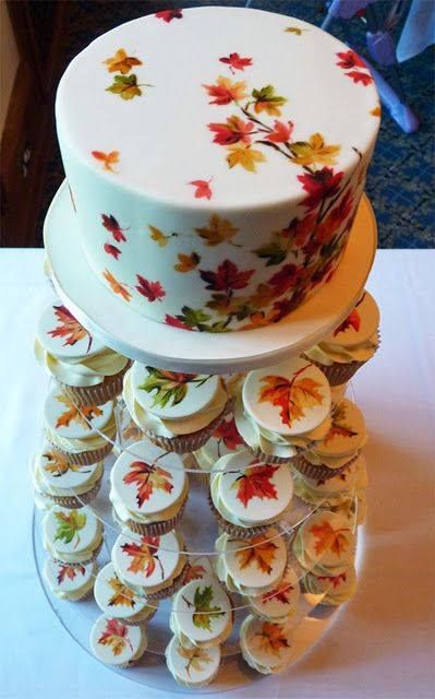 Maple Leaf Wedding, Leaf Wedding Cake, Fall Wedding Cupcakes, Torte Creative, Colorful Wedding Cakes, Fall Cake, Fall Cupcakes, Torte Cupcake, Fall Colours