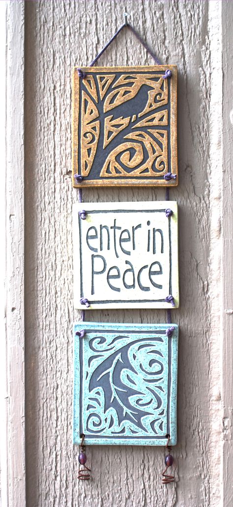 Good idea to hang house numbers, too! Sculptures Céramiques, Ceramic Wall Art, Slab Pottery, Hand Built Pottery, Art Hobbies, Clay Wall, Clay Tiles, Pottery Classes, Ceramics Projects