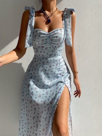 Skandinavian Fashion, Best Summer Dresses, Printed Long Dresses, Mode Inspiration, Looks Vintage, Fancy Dresses, Lany, Blue Dress, Look Fashion