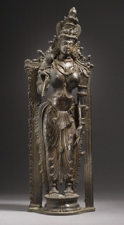 The Hindu Goddess Shri Lakshmi. India, Kerala, 16th century. Sculpture. Copper alloy. Hindu Sculpture, Kris Kuksi, Temple Sculpture, Lakshmi Statue, Maa Lakshmi, Ancient Monuments, Sculpting Tutorials, Indian Arts, Ancient Indian Architecture