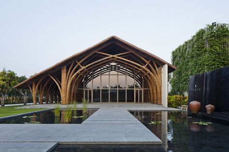 Vtn Architects, Vo Trong Nghia, Architecture Cool, Bamboo Building, Timber Architecture, Bamboo Structure, Bamboo Architecture, Conference Hall, Bamboo House