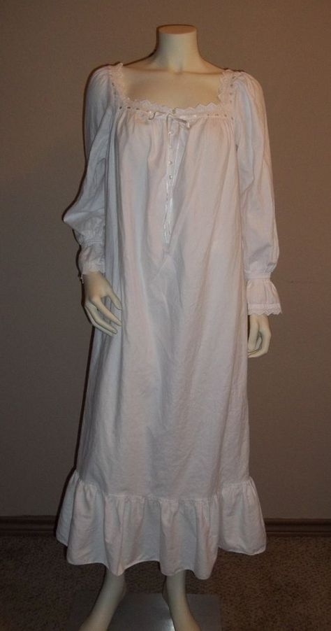 White Night Gown, Class Woman, Claire Pettibone, Eileen West, Sleepwear Fashion, Cute Pajama Sets, Cotton Nightgown, Vintage Nightgown, Women's Sleepwear