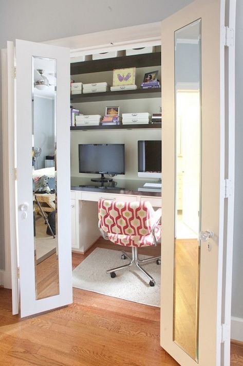 3 Easy & Creative Steps to a DIY Closet Office . From organizing and decorating to customizing your home office, who says you need a lot of space? Home Office Closet, Closet Office, Contemporary Home Office, Small Home Offices, Office Decorating, Office Nook, Contemporary Office, Home Office Bedroom, Small Home Office