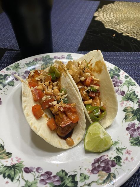 Who's hungry? 

This is a #mealkit from #homechef, we made it at home. Sticky Chicken Thigh Tacos
with pineapple-pepper salsa, the peanuts were a nice touch for crunch.  Easy to make, the family enjoyed it.

#lunch #lunchtime #foodpics #foodlover #foodie #whoshungry #foodiesofinstagram #comfortfood #chickenrecipes #tacos Chicken Thigh Tacos, Home Made Tacos, Tacos Homemade, Sticky Chicken Thighs, Pepper Salsa, Sticky Chicken, The Peanuts, Meal Kit, Chicken Tacos