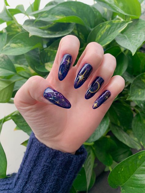 Throne Of Glass Inspired Nails, Crescent City Inspired Nails, Caraval Inspired Nails, Tog Inspired Nails, A Court Of Thorns And Roses Nail Art, Acotar Acrylic Nails, Sjm Inspired Nails, Feyre Inspired Nails, Sarah J Maas Nails