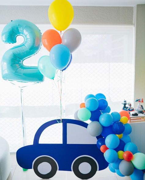 Car Theme Bday Decor, Cars Theme Birthday Party Decorations Simple, Car Theme Birthday Decorations, Car Theme Decoration Ideas, Car Birthday Decorations Ideas, Transportation Birthday Theme, Cars Birthday Party Decorations, 2nd Birthday Party For Boys, Birthday Decorations At Home