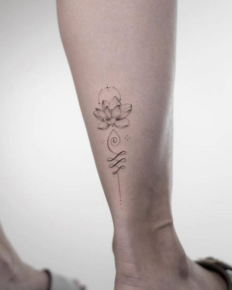 Fine line lotus unalome tattoo Fine Line Unalome Tattoo, Lotus Fine Line Tattoo, Lotus Ornamental Tattoo, Lotus Tattoos For Women, Fine Line Lotus Tattoo, Tattoos Thailand, Simple Back Tattoo, Unalome Tattoo Design, Lotus Line Art