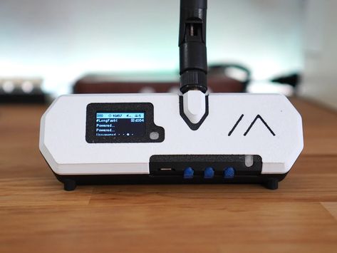 Discover how to integrate wireless charging into your Meshtastic Node for added convenience. Keep your device fully charged and ready for action, whether for outdoor adventures or waterproofing needs. Hacking Device, Homemade Fireworks, Science Gadgets, Laptop Design, Computer Build, Raspberry Pi Projects, Pi Projects, Cool New Gadgets, Projects Ideas