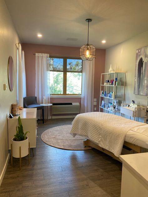 Cute Spa Room Ideas, Lash Room And Office, Home Based Spa Business Decor, At Home Beauty Studio, Home Eyelash Studio Ideas, Diy Spa Room At Home, In Home Beauty Studio, Eyelash Home Studio, Spa Studio Decor