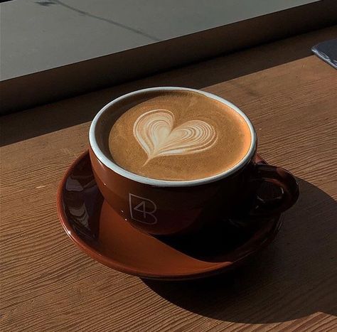 The World Pictures, Coffee Shop Aesthetic, Coffee Obsession, Pretty Drinks, Think Food, Coffee Photography, Aesthetic Coffee, Coffee Date, World Pictures