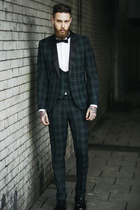 Moss Bros Debuts Label Moss London + Fall 2014 Collection image I AM London Lookbook V2 2 Green Suit Men, Tartan Suit, Checkered Suit, A Man In A Suit, Suit Combinations, Man In A Suit, Moss Bros, London Fall, Black Watch Tartan