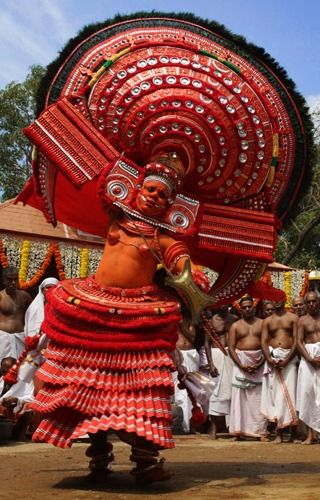 Colourful festivals of Kerala | Kerala Tourism Kerala Festival, Kerala Tourism, Art And Culture, Kerala, Culture Art, Tourism, Festival, Color, Art