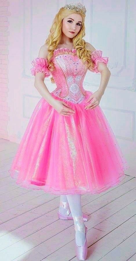 Sugarplum Princess, Dancer Pictures, Serba Pink, Ballerina Dresses, Barbie Costumes, Barbie Cosplay, Female Costumes, Ballerina Costume, Candy Dress