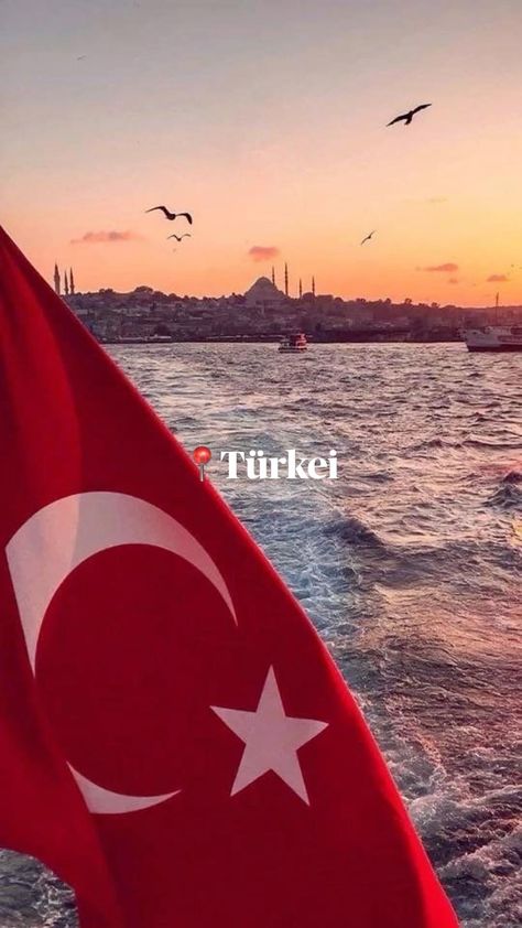 Turkey Resorts, Wallpaper Horizontal, Turkey Vacation, Turkey Flag, Wallpaper Macbook, Turkish Flag, Istanbul Photography, Istanbul Turkey Photography, Istanbul City