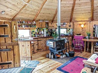 The Wooden Yurts of Bill Coperthwaite | The Shelter Blog Wooden Yurts, Yurt Interior, Yurt Home, Yurt Living, Stone Cottages, Cob House, Beach Shack, Timber Frame Homes, Timber House