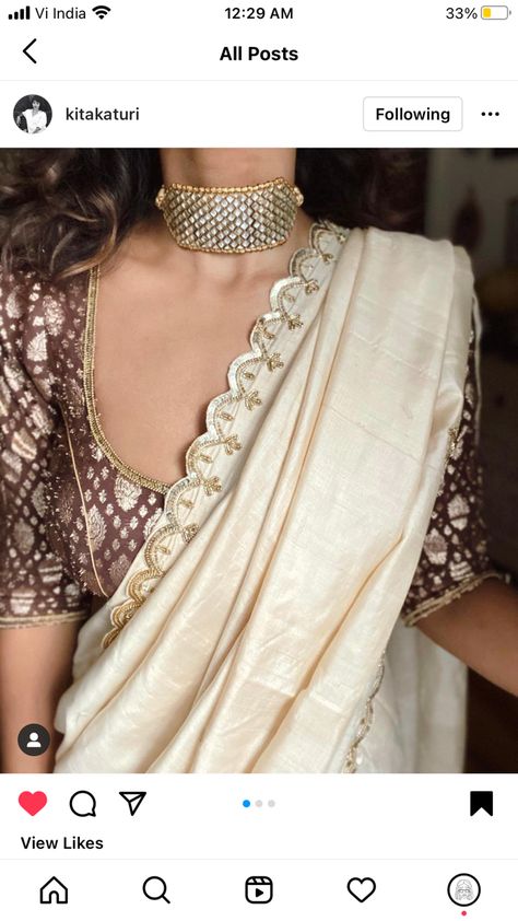 Beige Wedding Saree, Peach Saree Color Combos, Beige Blouse Designs, Cream Saree Combination, Cream Colour Saree, Grad Saree, Golden Saree Blouse Designs, Simple Saree Blouse Designs, Farewell Saree