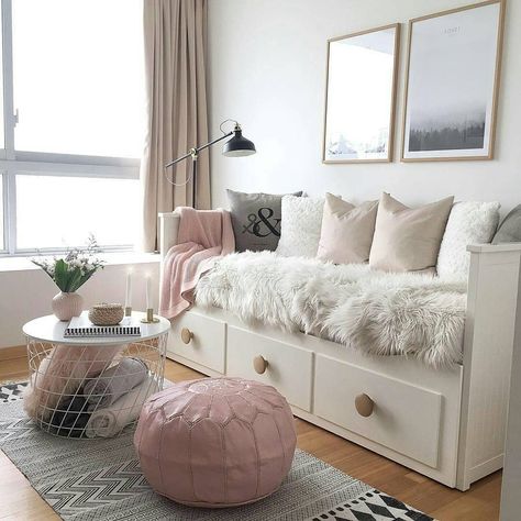 livingroom; livingroom ideas; livingroom ideas; livingroom decor; livingroom decorating ideas; livingroom paint colors; Day Bed Bedroom Ideas Modern, Ikea Divan, Daybed Room, Boy Bedroom, Spare Bedroom, Paint Colors For Living Room, Room Ideas Bedroom, Dream Rooms, My New Room