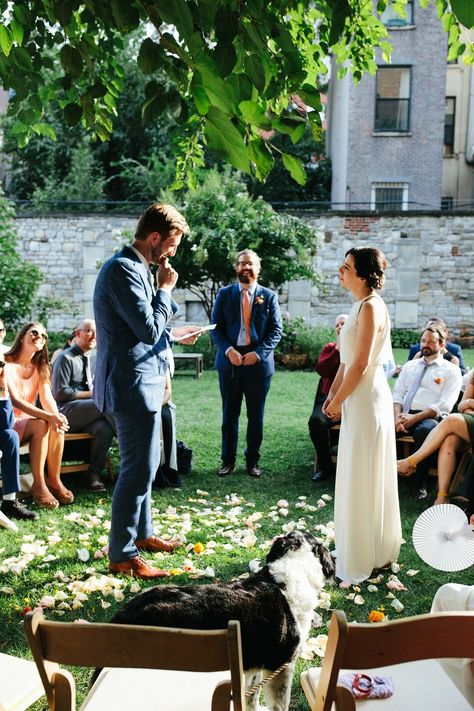 Quaker Wedding Ceremony, Casual Wedding Ceremony, Small Ceremony Ideas, Quaker Wedding, Backyard Wedding Ceremony, Small Backyard Wedding, Wedding Roles, Open Days, Bohemian Wedding Inspiration