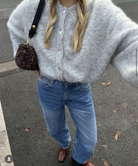 November Season, Fall 23, Skandinavian Fashion, Nashville Outfits, Winter Neutral, Cute Winter Outfits, Cardigan Shirt, Cardigan Outfits, Mode Inspo