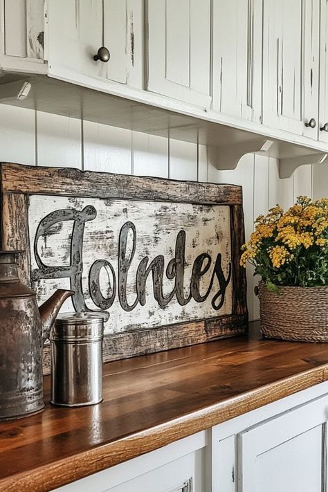 Create a charming DIY farmhouse-style sign for your home! A fun and easy project to add rustic character. #FarmhouseDecor #DIYSign #RusticCharm Western Style House, Farmhouse Signs Diy, Diy Farmhouse Decoration, Diy Farmhouse Style, Cozy Furniture, Farmhouse Style Sign, Signs Diy, Farmhouse Decoration, Diy Farmhouse