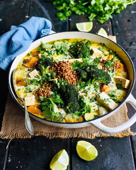 PUMPKIN, ZUCCHINI, BROCCOLI, LENTIL & TOFU GREEN CURRY BY TOM WALTON - FIT Lane Cove Lentil Tofu, Tofu Green Curry, Zucchini Broccoli, Pumpkin Zucchini, Green Curry Recipes, Snack Brands, Green Curry Paste, Green Curry, Roasted Broccoli