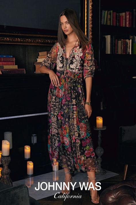 Colorful embroidered bohemian dresses featuring floral prints and autumn style. Johnny Was Dress, Bohemian Embroidered Dress, Boho Chic Fall, Johnny Was Clothing, Placement Embroidery, Edie Sedgwick, Boho Winter, Classic Feminine, Boho Chic Dress