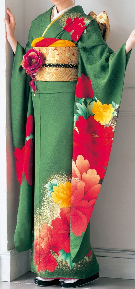 Furisode - one of my favorite Furisode kimono, this in green More Furisode Kimono, Kimono Japan, Mode Kimono, Yukata Kimono, Traditional Kimono, Japanese Dress, Beautiful Kimonos, Japanese Embroidery, فستان سهرة