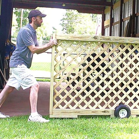 Privacy Fence On Wheels, Gate Attached To House, Movable Privacy Fence Ideas, Retractable Fence Backyards, Diy Portable Fence, Easy Gate Diy Outdoor, Movable Fence Ideas, Temporary Gate Ideas, Removable Privacy Fence Ideas