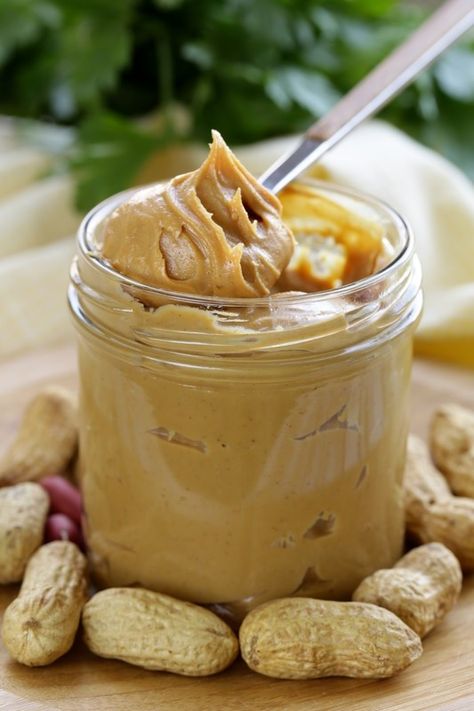 Peanut Butter Recipes Easy, Deserturi Raw Vegan, Healthy Food Habits, Desserts Vegan, Healthy Food Facts, Homemade Peanut Butter, Peanut Butter Lovers, Emergency Food, Peanut Butter Recipes