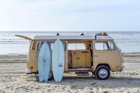 Surfboard Brands, California Coast Road Trip, Vans Vintage, Classic Campers, Campervan Hire, Combi Volkswagen, Combi Vw, California Vibe, Sup Yoga