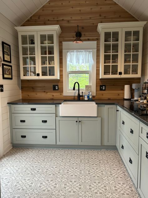 Shed Homes, Farmhouse Style Kitchen, Tiny House Living, Cottage Kitchen, Tiny House Design, Www Pinterest Com, Rustic Kitchen, Diy Kitchen, Dream Kitchen