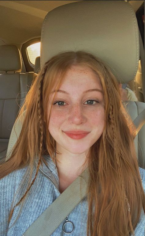 Strawberry Blonde Hair With Freckles, Strawberry Blonde Hazel Eyes, Strawberry Blonde Hair Green Eyes, Ginger Teenage Girl, Face Claims Red Hair, Strawberry Blonde Face Claim, Teenage Girl Face Claims, Green Eyes Character, Red Hair Face Claim