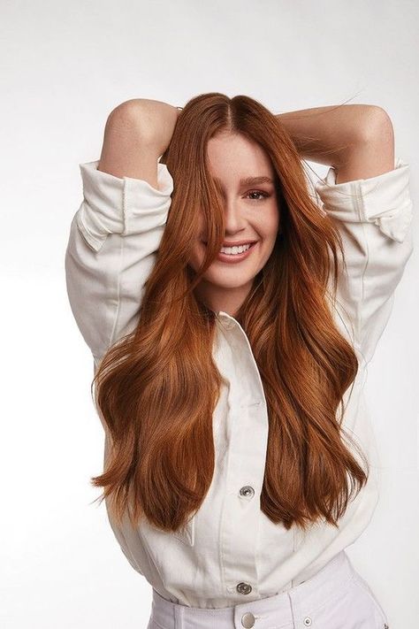 Embracing the Spectrum of Spring: A Dive into the New Spring Hair Colors of 2024 16 Ideas Red Hair Inspo, Ginger Hair Color, Hair Photography, Spring Hair Color, Hair Color Auburn, Redhead Beauty, Brunette To Blonde, Auburn Hair, Copper Hair