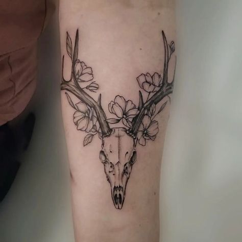 Rachel Vaudry on Instagram: "Deer skull that she hunted herself! #yyc #yyctattoo #tattooed #tattoo #tattoos #ink #inklife #inked #girlswithtattoos #blackandgreytattoo #deerskulltattoo #calgarytattoo #calgary #deer #empireinks" Three Kings Tattoo, Cow Skull Tattoos, Moose Skull, Deer Skull Tattoos, Wrap Around Wrist Tattoos, Bull Skull Tattoos, Skull Rose Tattoos, Hunting Tattoos, Cowgirl Tattoos