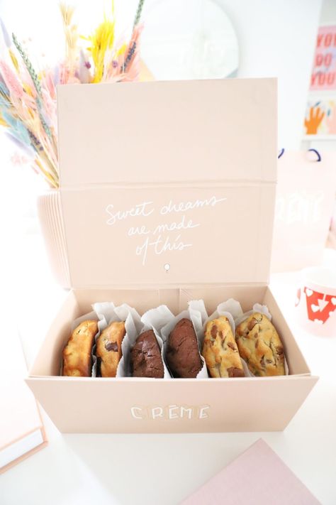 Cookie Dough Cookies, Cake Boxes Packaging, Brownie Packaging, Bakery Packaging Design, Cookie Shop, Cookies Branding, Bread Packaging, Baking Packaging, Dark Chocolate Cookies