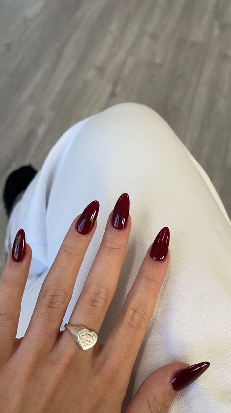 Red Autumnal Nails, Dark Burgundy Almond Nails, Dark Maroon Almond Nails, Long November Nails, Fem Fatale Nails, Dark Aethstetic Nails, Wine Red Oval Nails, Nail Inspiration Fall 2024, Nails That Go With Burgundy Dress