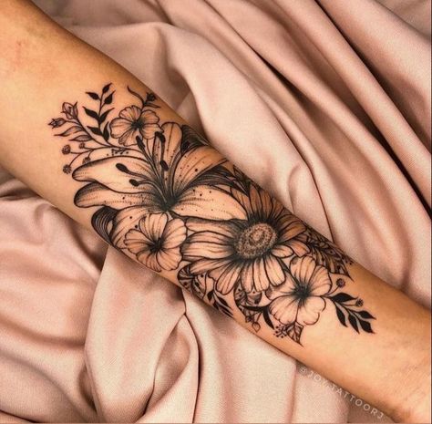 Tattoo For Female, Feminine Mandala, Arm Tattoos For Women Forearm, Vines Tattoo, Floral Arm Tattoo, Cute Foot Tattoos, Unique Half Sleeve Tattoos, Mandala Sleeve, Arm Sleeve Tattoos For Women