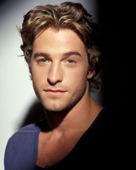 Scott Speedman Felicity, Scott Speedman Greys Anatomy, Scott Speedman, Prince Dragon, Dragon Heart, Dragon Knight, Good Looking Men, Greys Anatomy, 90s Fashion