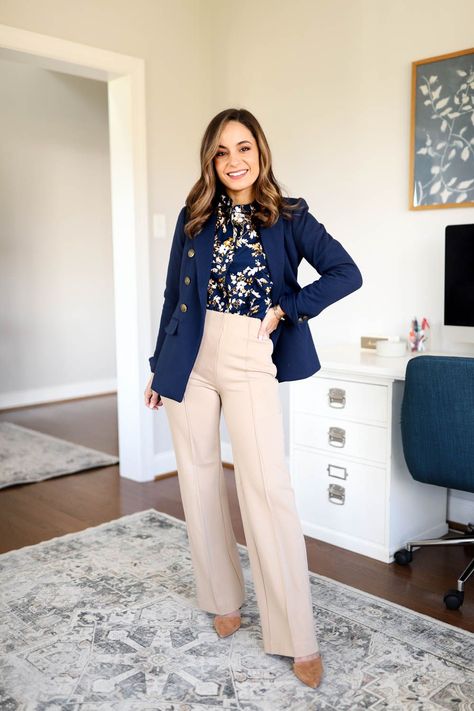 Blue Blazer Outfits For Women, Navy Blazer Outfits, Blue Blazer Outfit, Business Professional Outfits, Mode Tips, Blazer Outfits For Women, Business Casual Outfits For Work, Business Outfits Women, Blazer Jeans