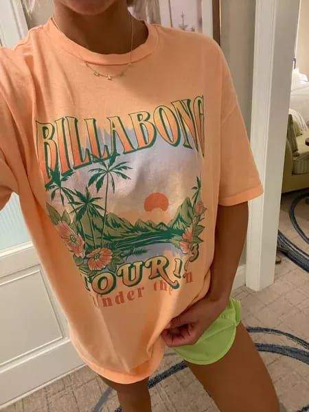 Billabong Outfits, Outfit Inso, Fashion Family, Cute Preppy Outfits, Cute Comfy Outfits, Selling Clothes, Tshirt Outfits, Look At You, Preppy Outfits