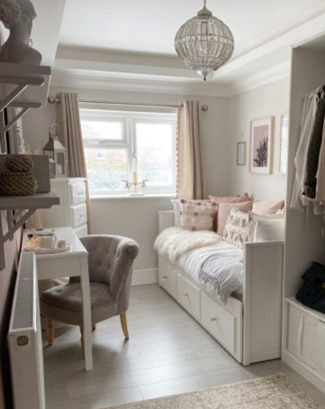 Box Room Bedroom Ideas, Boho Bedroom Aesthetic, Guest Bedroom Home Office, Daybed Room, Small Guest Bedroom, Guest Bedroom Decor, Home Office Bedroom, Redecorate Bedroom, Teen Bedroom Decor