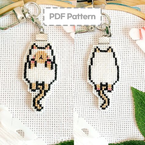 Small Cat Cross Stitch, Cross Stitch Bookmark Patterns, Small Cross Stitch Patterns, Cross Stitch Keychain, Stitch Kawaii, Cross Stitch Mini, Beginner Cross Stitch, Bookmark Cross Stitch, Jumping Cat