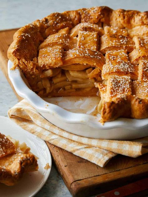 Breakfast Seafood, Fish Dessert, Traditional Apple Pie Recipe, Cherry Slab Pie, Vegetable Breakfast, Best Pie Recipes, Fall Dessert Recipes Easy, Traditional Apple Pie, Steak Grill