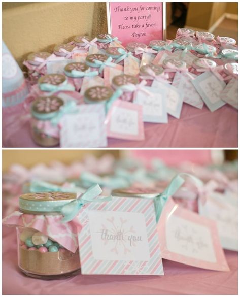 hot-chocolate-party-favors-mason-jars Winter Onederland Favors 1st Birthdays, Winter Onederland Party Favors, Winter Onederland First Birthday, First Birthday Winter, Chocolate Party Favors, First Birthday Party Favor, 1st Birthday Favors, 1st Birthday Party Favors, Winter Onederland Birthday Party