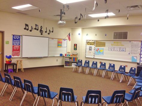 I love how neat and organized this room is! Definitely stealing some of these ideas! Organisation, Elementary Music Classroom Setup, Music Classroom Organization, Music Room Organization, Music Room Ideas, Elementary Music Room, Music Room Design, Music Classroom Decor, Elementary Music Class