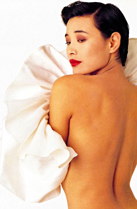 Joan Chen photographed by Firooz Zahedi, 1990 Joan Chen, Twin Peaks Girls, Asian Makeup Looks, History Major, Aspiring Writer, Twin Peaks, Asian Makeup, Hottest Celebrities, Celebrities Female