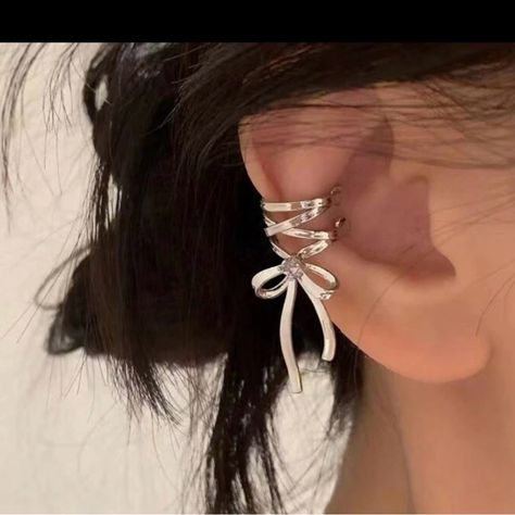 Unique Prom Accessories, Silver Cute Earrings, Jewelry Accessories Aesthetic Silver, Bat Wing Earrings, No Pierce Earrings, Ear Cuff No Piercing, Silver Bow Jewelry, Bow Earrings Silver, Silver Teardrop Earrings