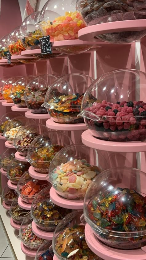 Mobile Candy Shop, Candy Shop Ideas Design, Grocery Photo, Dog Bakery Ideas, Sweet Shop Ideas, Candy Shop Ideas, Blue Party Foods, Candy Crash, Cotton Candy Tree