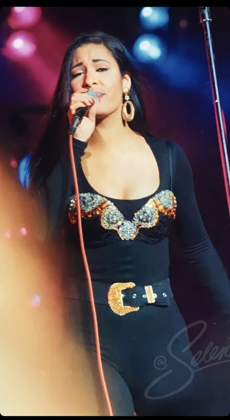 Selena Quintanilla Birthday, Selena Quintanilla Videos, Selena Perez, Selena Quintanilla Fashion, Selena Quintanilla Outfits, Selena Selena, Selena Pictures, Anything For Selenas, Tejano Music